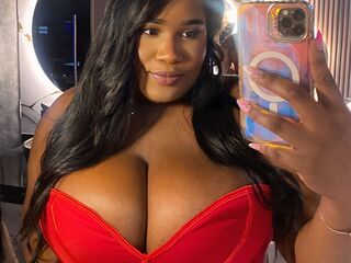 beautiful cam girl EmmyCastell