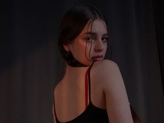 camgirl spreading pussy GertudeCova