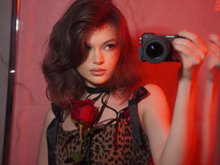 camgirl masturbating LunaBruna