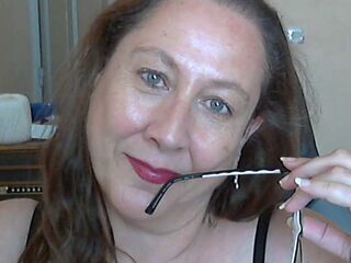 camgirl webcam picture MyriamLevieux