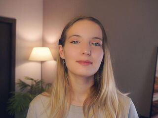 hot camwhore RessieKaua