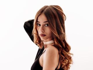 girl EmilliaFox