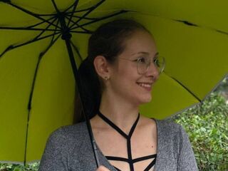 hot camslut MayDavidge