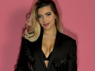 live sexcam ValerieGracy