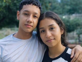 couple bedroom web cam AdelAndDanilo