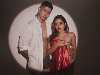 hot couple cam AuroraAndJordan
