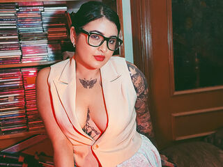 cam girl bdsm show KazandraGomez