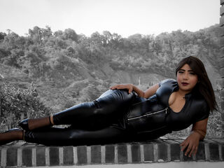 girl slave webcam show SammyWalkert