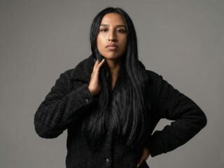 beautiful webcam girl AdaharaBanks