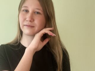 masturbating webcamgirl AdriaSecker