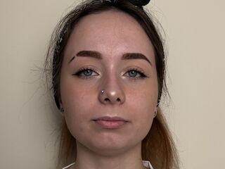 naughty camgirl fingering pussy AftonHickey