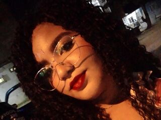 nude gamgirl AishaBlanco
