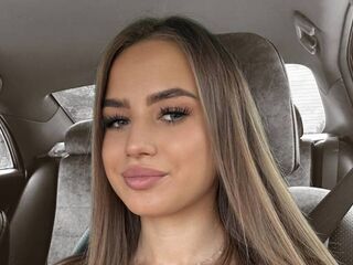 naked cam girl photo AliceCire