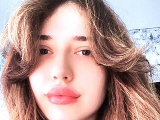 hot cam AliceTrisavya