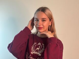 camgirl chatroom AliceWoody