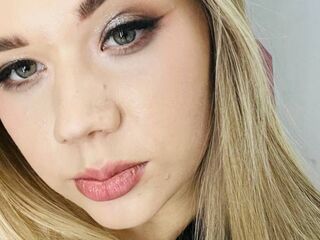 dirty cam show AminaDigges