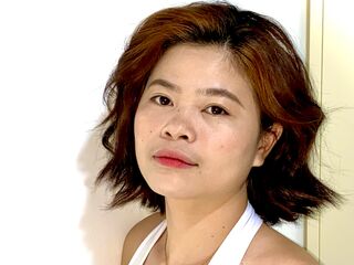 cam girl playing with dildo AmoraVera