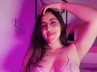 live webcam performer AmyVele