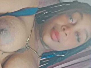 nude webcamgirl pic AndyCrux
