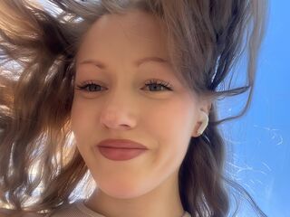 girl webcam naked AnnikaRodrigez