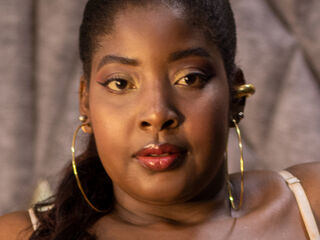 fingering camslut AprilSterling