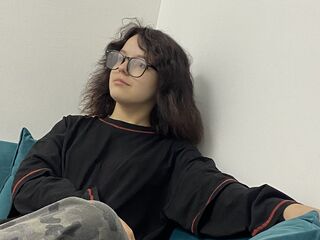 camwhore masturbating with dildo AshleyBe