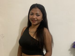 topless AyahFlores
