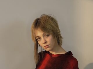 masturbating webcam girl BellEltzroth