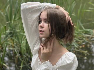 beautiful camgirl BellaAmorina