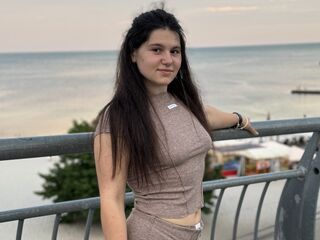 naked girl with live cam fingering Bellaelya