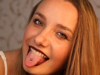 chat room livesex BelleCox