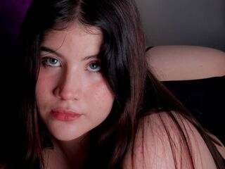 camwhore masturbating with dildo BiancaField