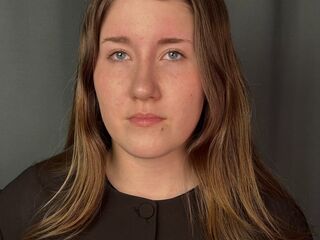 hot camhooker CaylinGarczynski