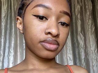 naked webcam girl ChanillaChani