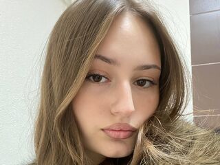 nude webcam girl photo ChauPoling