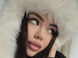 nude webcamgirl pic CherlynDarm