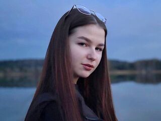 girl cam free ChiekoLona