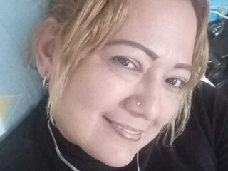 fingering camwhore ClauDaniels