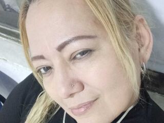 camgirl chat room ClauWatson