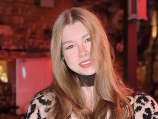 free chat DainaThroneberry