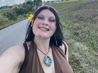 free webcam chatroom Daiseylyn