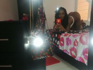 naughty cam girl DayannaDiamond