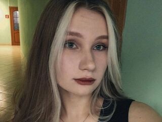 topless camgirl DorthyZurkus