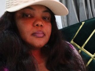 camgirl playing with sextoy ElleSkye