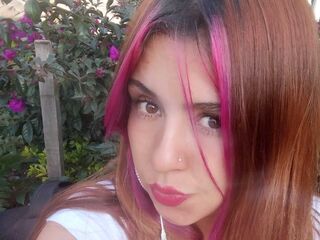 hot cam girl masturbating with dildo ElodieRoux