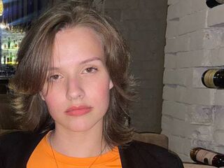 beautiful girl webcam ElwineDennett