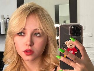 shaved pussy webcam EmilyCarles