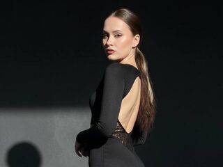 naughty cam picture EmilyGiffin