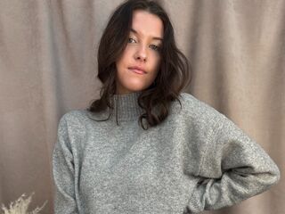 cam girl playing with vibrator EustoliaBluemel