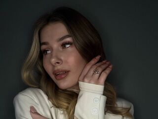 live chat EvaEllees
